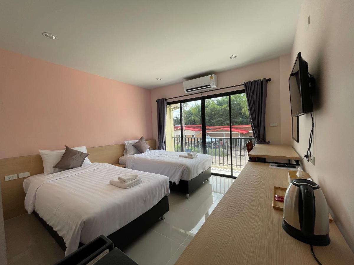 Ban Phue โรงแรมนิยม เอสทีเอ็น 2 - Niyom Stn 2 Hotel מראה חיצוני תמונה